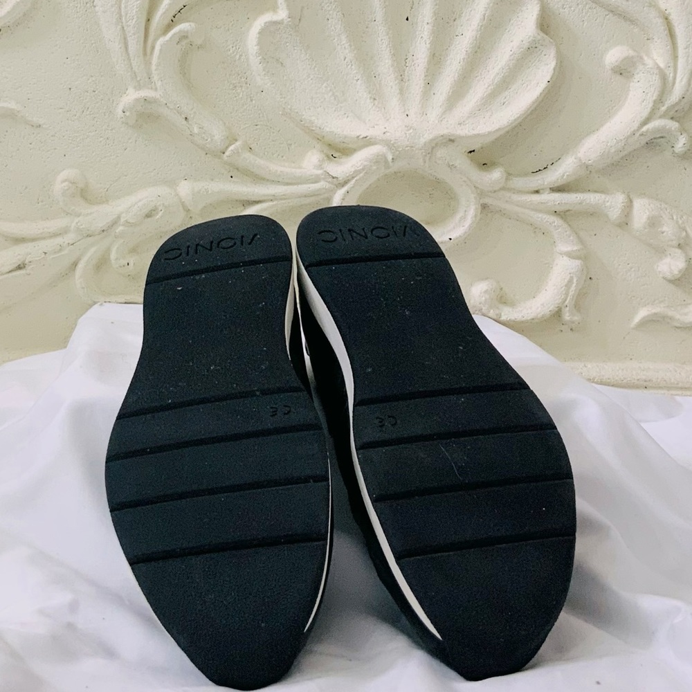 Vionic Cadee Leather Slip-on Mary Jane Shoe Sneaker - Picture 6 of 10